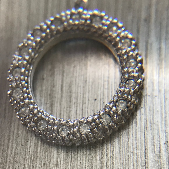 Necklace and earrings set. - Picture 2 of 4